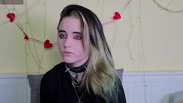 PortiaHedge — touch my neck