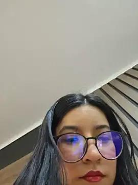 Pretty_roxxyy — Naked STREAPTEASE 