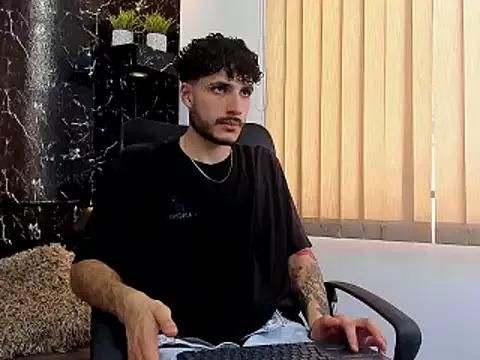 Rafael_Mendezz on StripChat 