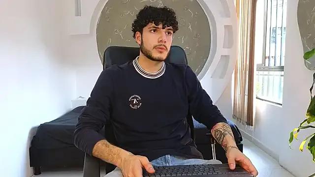 Rafael_Mendezz on StripChat 