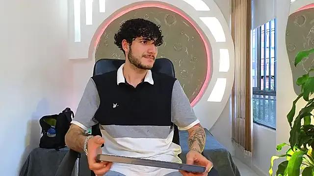 Rafael_Mendezz on StripChat 