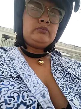 Roxiisecretary — All Naked, Explicit SQUIRT AT WORK!