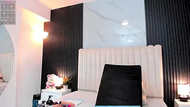 Samantha_Claus on StripChat