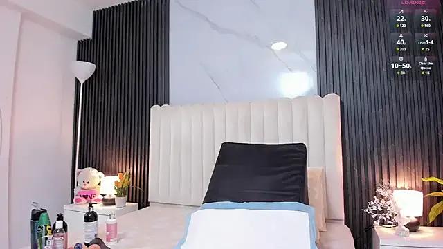 Samantha_Claus on StripChat