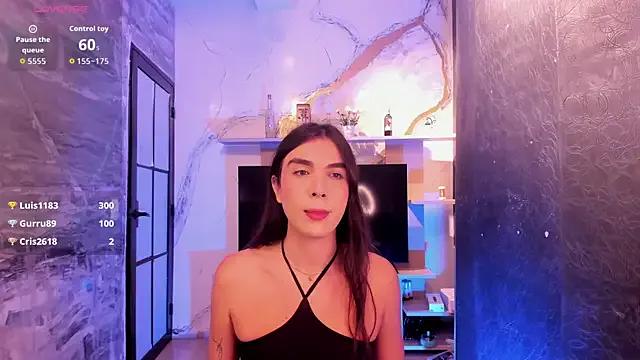 saracaball_ on StripChat 