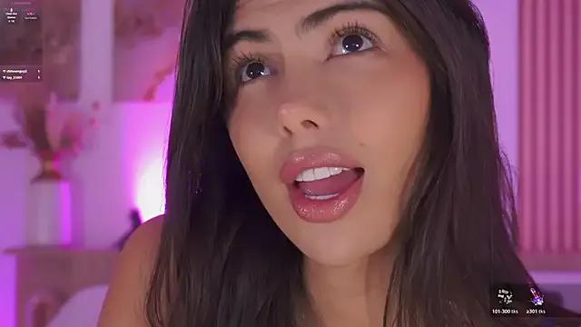 SarahPreston on StripChat 