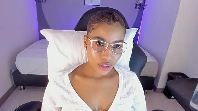 selena_monroy on StripChat 