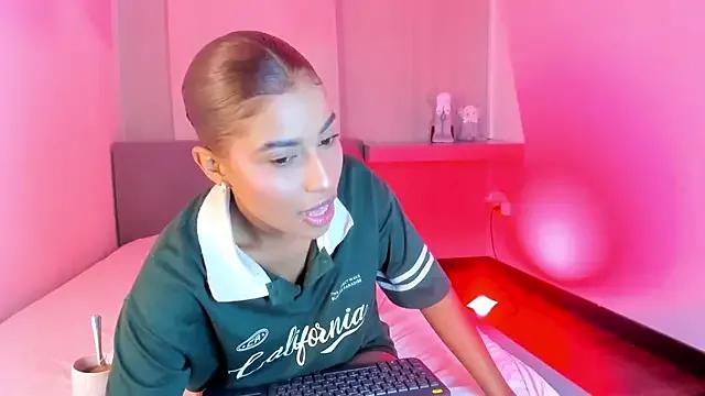 selena_monroy on StripChat 