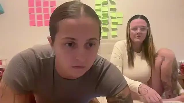 Sexyyduoxx — Scissor LT chooses who on top