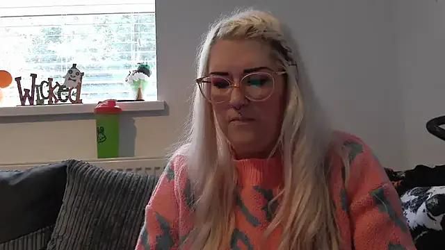 Sizzling_Indie36 on StripChat 