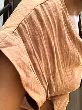 SluttyKayy — vibrating nice clean and hot pussyl