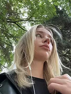 SSSATIVA_model on StripChat 