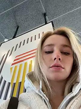 SSSATIVA_model on StripChat 