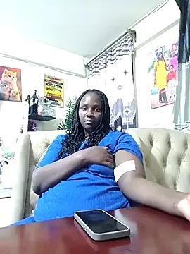 Toomuchbooty33 on StripChat 